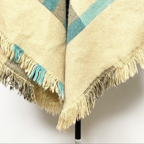 Tartan Plaid Knit Buckle Closure Frayed Edge Blanket Scarf Cape Shawl Wrap OS - Picture 5 of 13